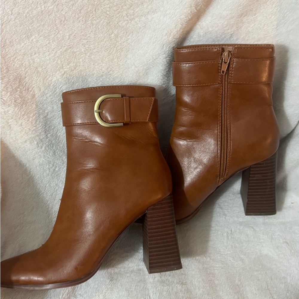 Unisa brown leather Boots with Buckle